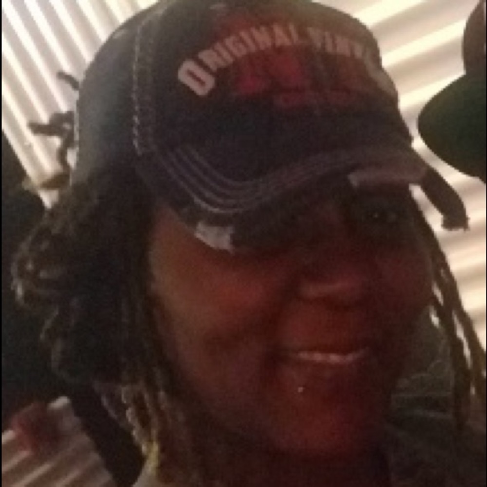 Meet your Posher, Tosha